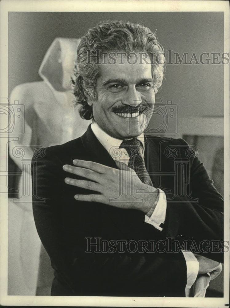 1964, Omar Sharif hosts CBS' "Mysteries of the Great Pyramid" - Historic Images