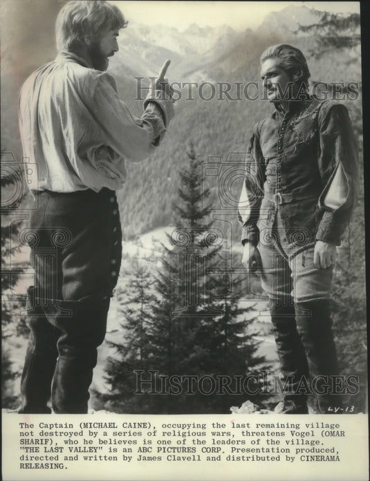 1971 Press Photo Omar Sharif And Michael Caine In 'The Last Valley' - mjp37616 - Historic Images