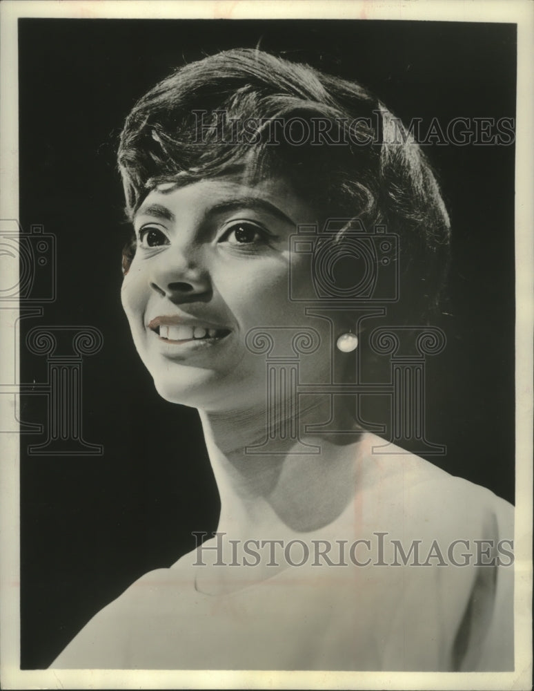 1961, Vocalist Leslie Uggams In 'Sing Along With Mitch' - mjp37738 - Historic Images