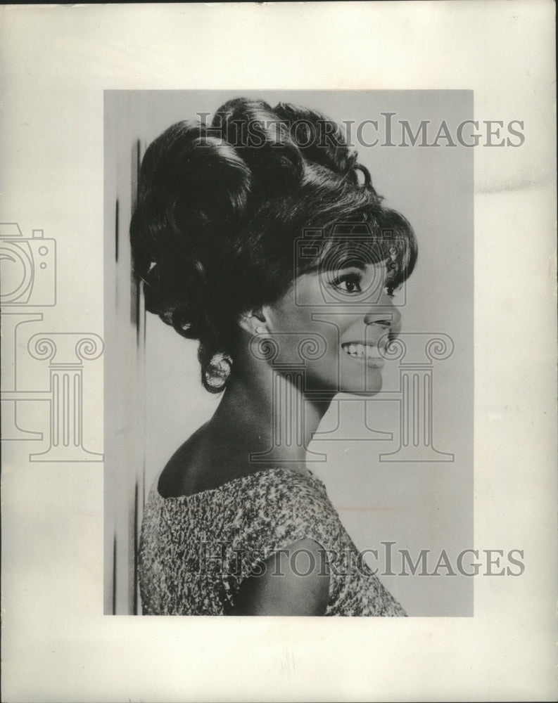 1968, Leslie Uggams actress and TV host, a TV favorite. - mjp37752 - Historic Images