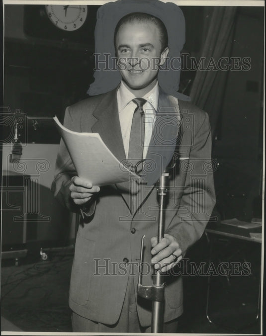 1952, John Stephenson star of CBS Radio's "It's Always Sunday" - Historic Images