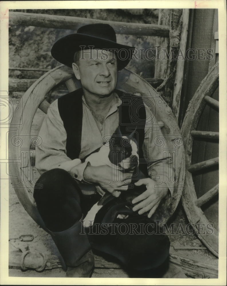 Press Photo Actor Eddie Albert and friend - mjp38065 - Historic Images