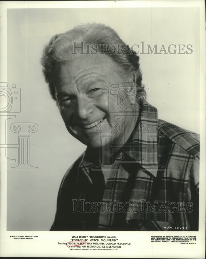 1975 Press Photo Actor Eddie Albert in "Escape To Witch Mountain" - mjp38068 - Historic Images