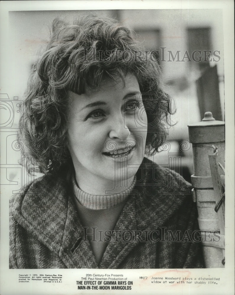 1972, Actress Joanne Woodward in character role - mjp38166 - Historic Images