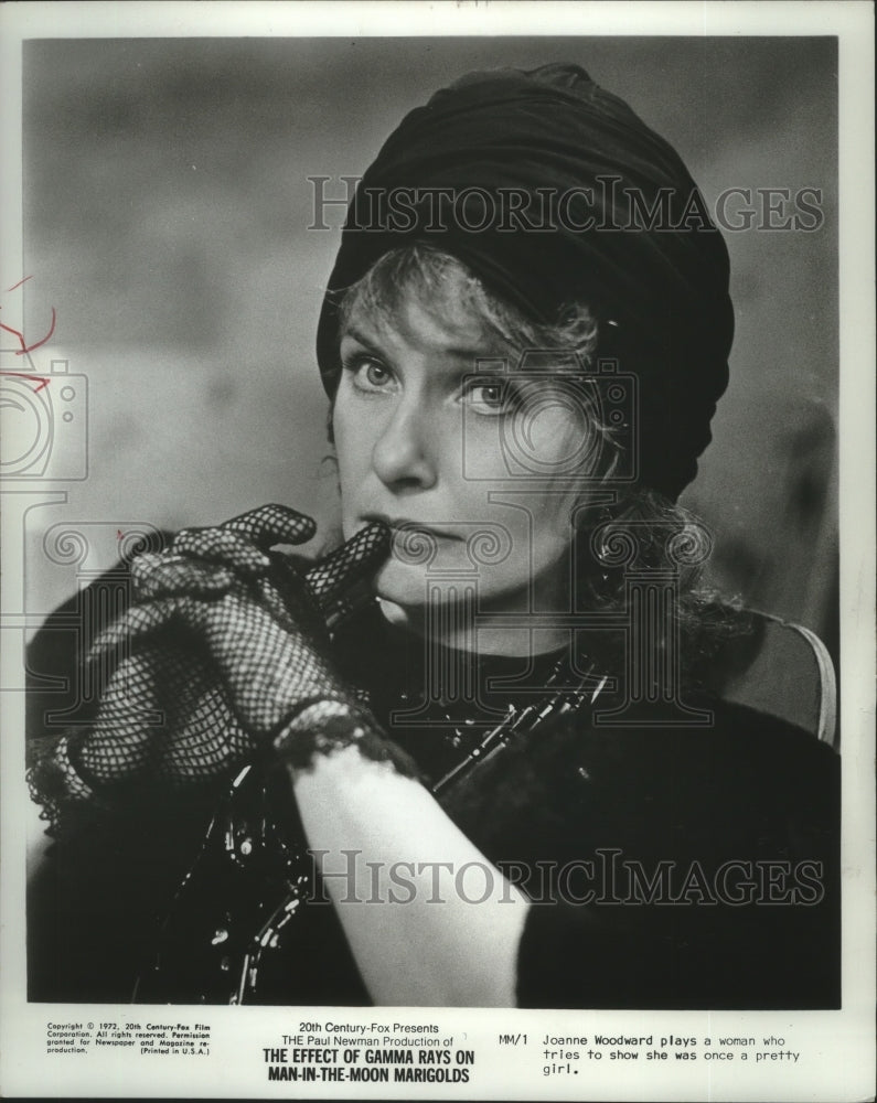 1972 Press Photo Actress Joanne Woodward in character role - Historic Images