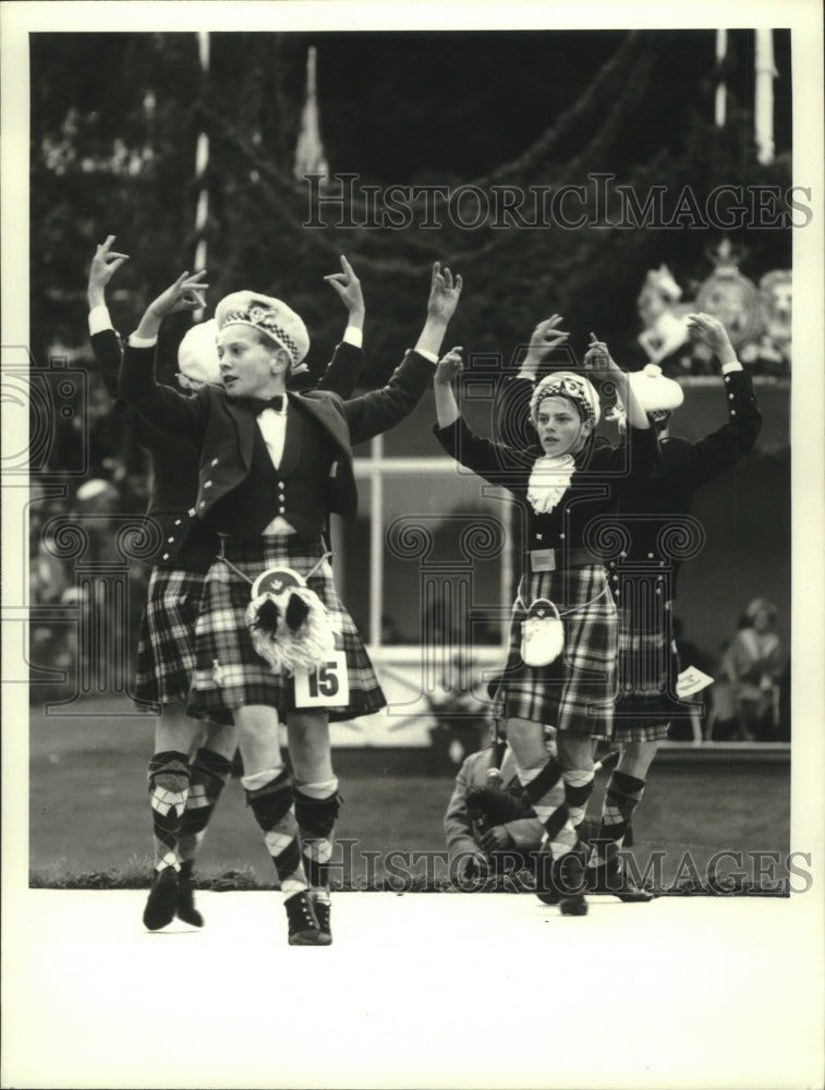 1977 Press Photo Scottish dancing at the International Gathering of the Clans - Historic Images