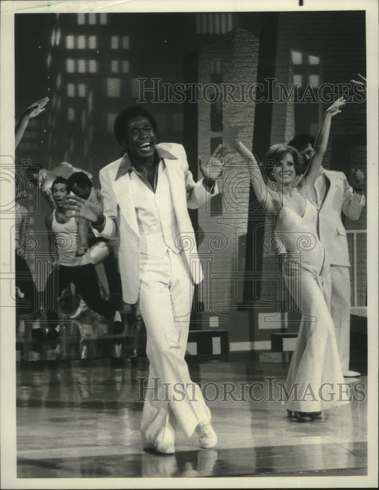 1975 Press Photo Ben Vereen & Liz Torres of "Ben Vereen ... Comin' At Ya" on NBC - Historic Images
