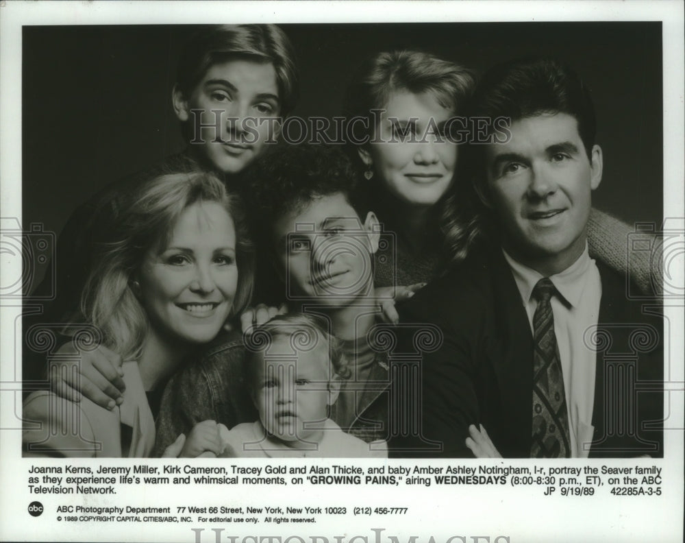 1989 Press Photo Alan Thicke With Co-Stars In ABC&#39;s &#39;Growing Pains&#39; - mjp38412-Historic Images