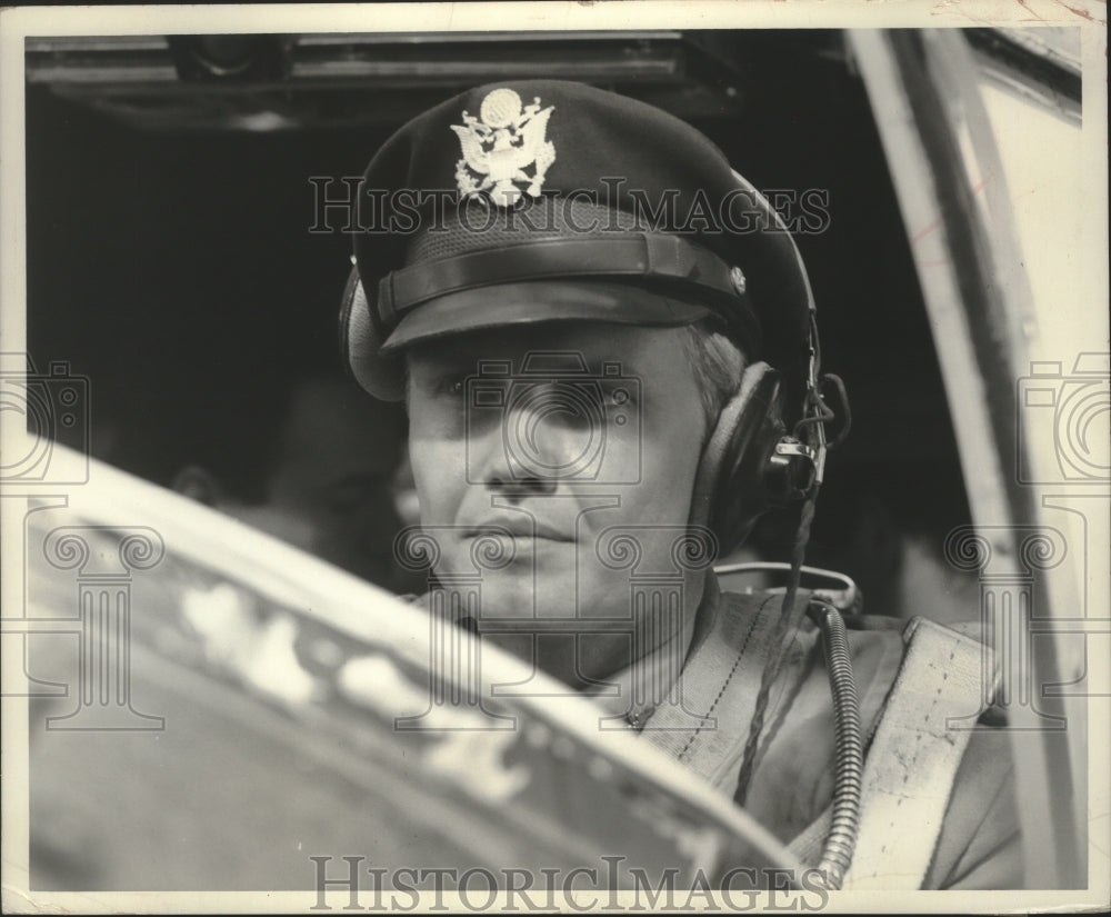 1969, Jon Voight in a scene from Catch 22. - mjp38514 - Historic Images