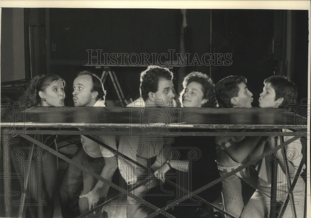 1988 Press Photo The cast of Theater Tesseract&#39;s production &quot;Personals&quot; - Historic Images