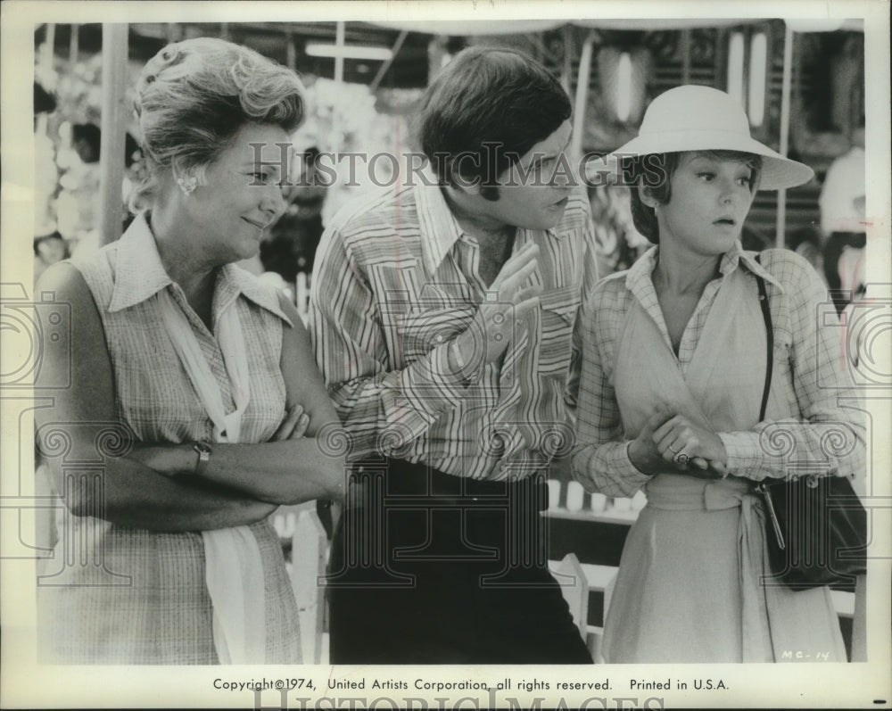 1974, Barbara Harris and Joseph Bologna in the Film &quot;Mixed Company&quot; - Historic Images