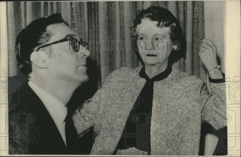1964 Press Photo Television personality Steve Allen &amp; his mother - Historic Images