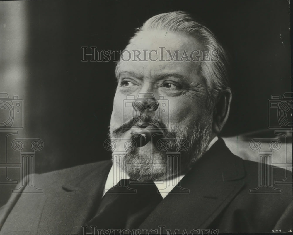 1982, Orson Welles As Cuban Industrialist In &quot;Voyage Of The Damned&quot; - Historic Images
