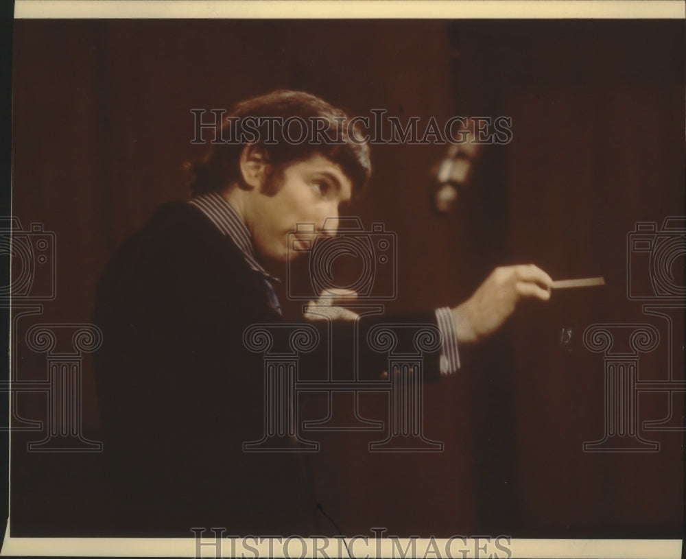 1974, Conductor Michael Tilson Thomas - mjp38867 - Historic Images
