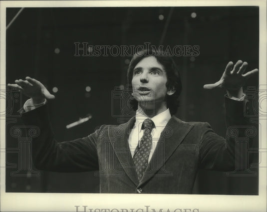 1977 Press Photo Conductor Michael Tilson Thomas in "Making Pictures With Music" - Historic Images
