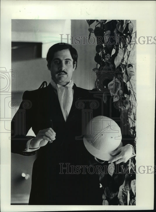 1972, Jeffrey Tambor in "The Play's The Thing" - mjp38967 - Historic Images