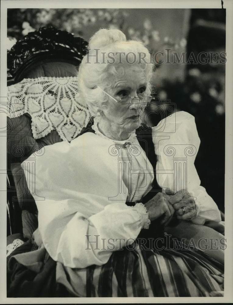 1991, Jessica Tandy stars in &quot;The Story Lady&quot; on NBC - mjp38975 - Historic Images