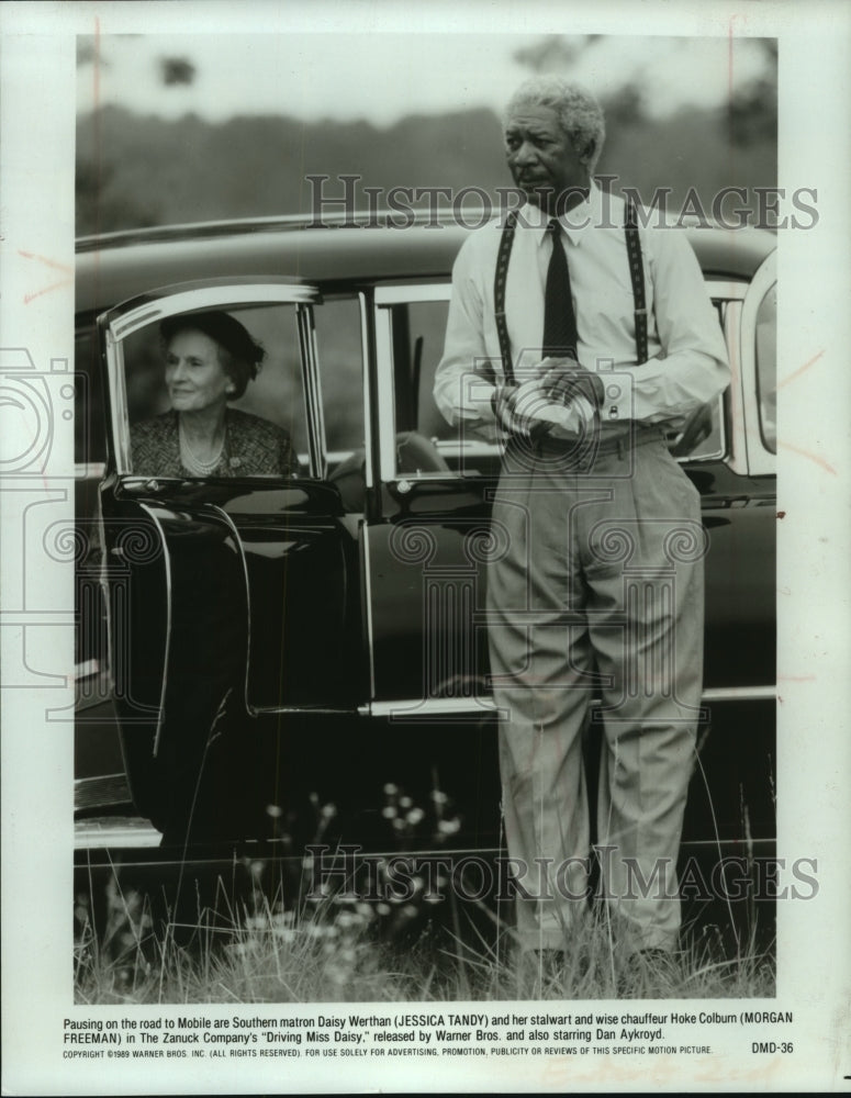 1989, Jessica Tandy and Morgan Freeman star in "Driving Miss Daisy" - Historic Images