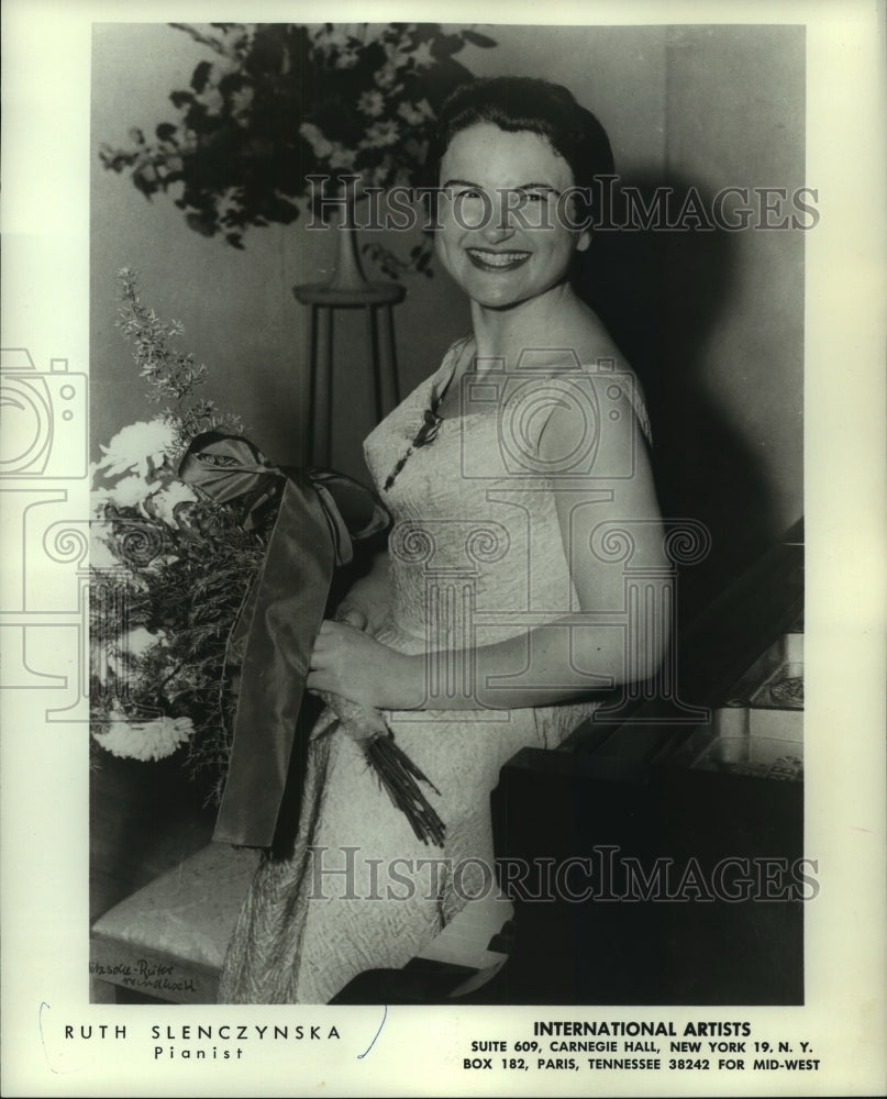 1967, child prodigy pianist Ruth Slenczynska - mjp39012 - Historic Images