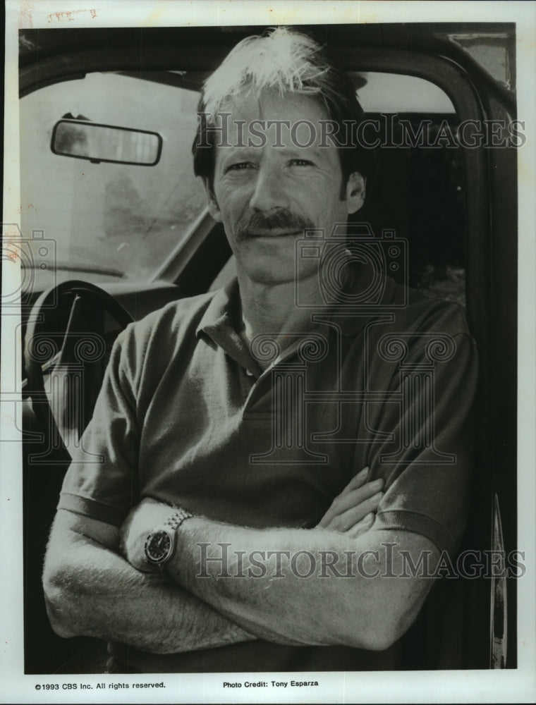 1993 Press Photo Peter Strauss actor, plays a man abused by his wife.- Historic Images