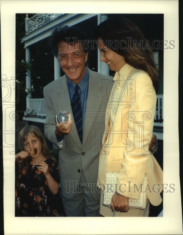 1993, Actor Dustin Hoffman with Wife, Lisa, and Daughter, Alexandra - Historic Images