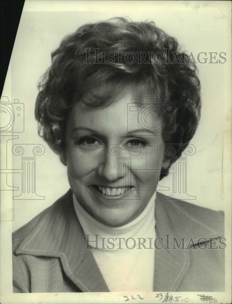 1974 Press Photo Actress Jean Stapleton Fund for Edith - mjp39347 - Historic Images