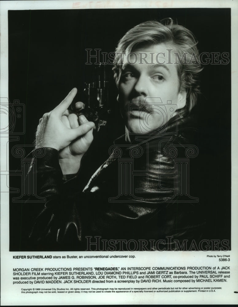 1989 Press Photo Kiefer Sutherland stars as Buster in &quot;Renegades&quot; - mjp39415 - Historic Images