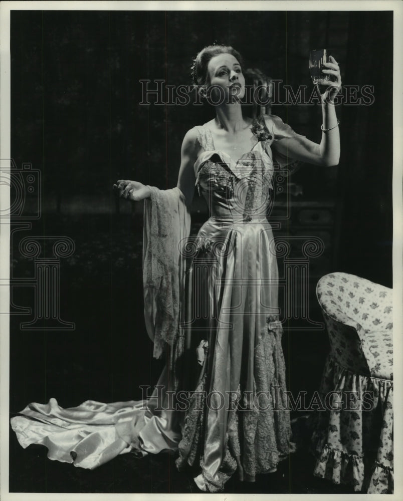 1966, actress Jessica Tandy in "A Streetcar Named Desire" - mjp39485 - Historic Images