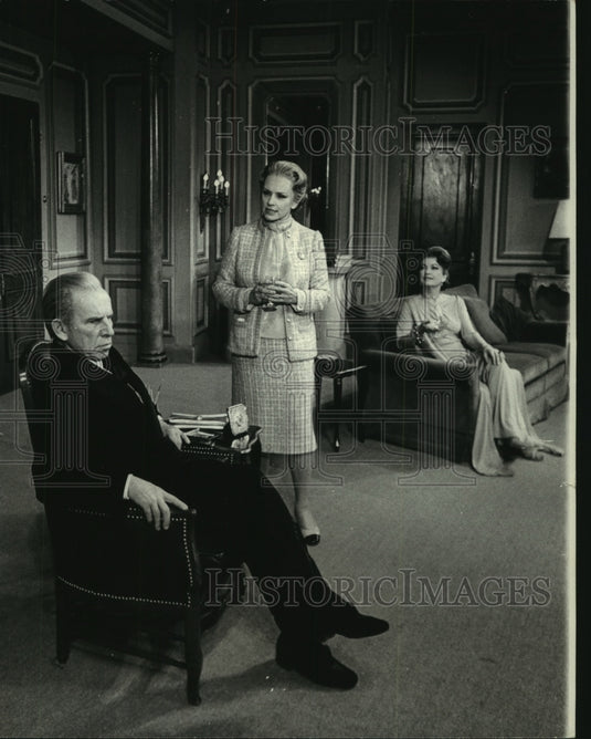 1974 Press Photo actress Jessica Tandy & others in "A Song At Twilight" - Historic Images