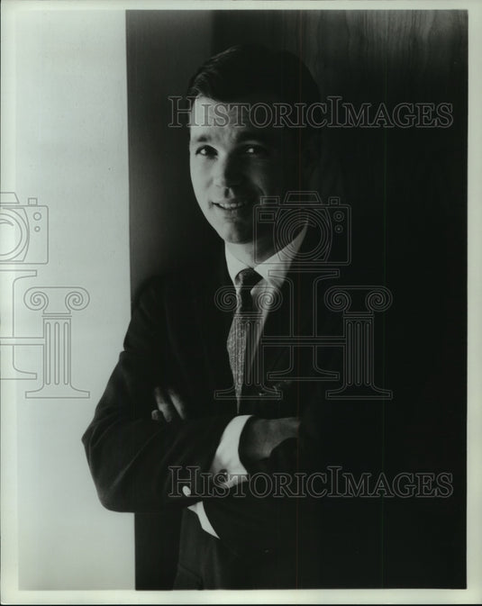 1965 Press Photo Actor Darryl Hickman in "Finch" at Milwaukee's Pabst theater-Historic Images