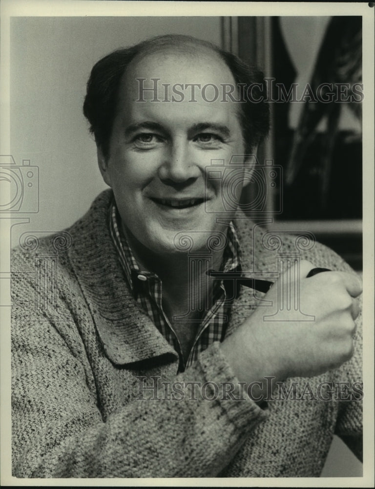 1981 Press Photo actor David Ogden Stiers stars in CBS' "Me and Mr. Stenner" - Historic Images
