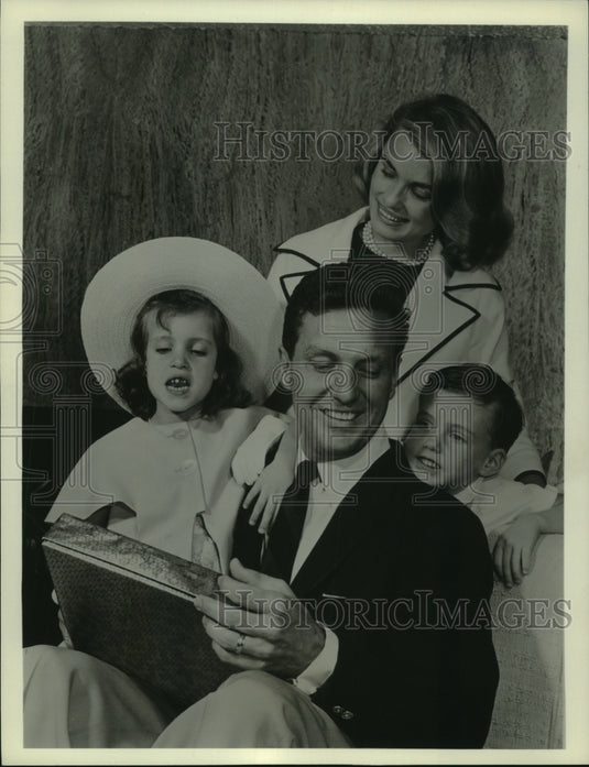 1962, Actor Robert Stack with His Wife and Children - mjp39611 - Historic Images