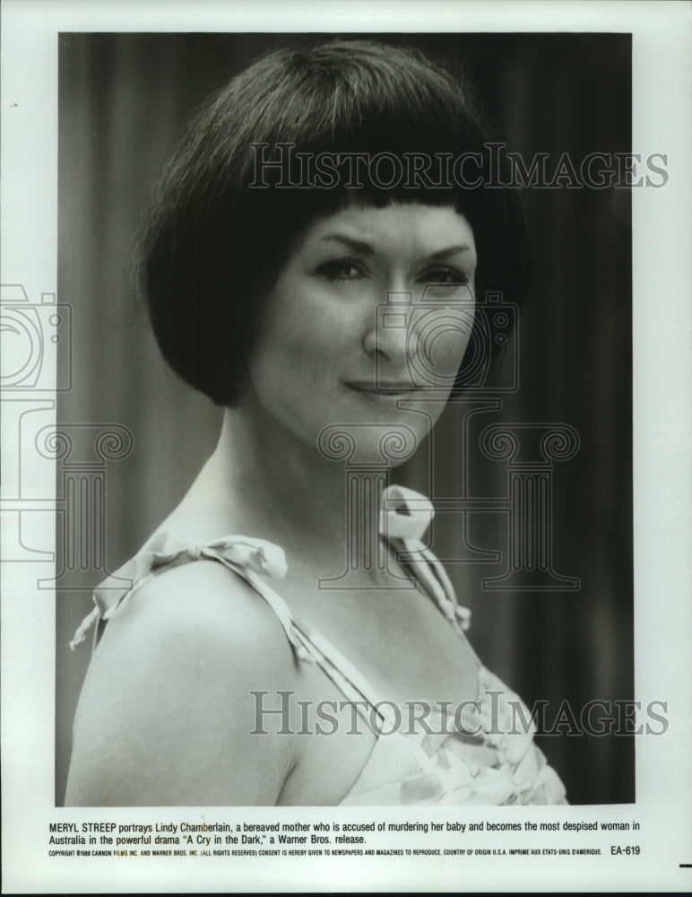 1988, Meryl Streep stars in "A Cry in the Dark" - mjp39623 - Historic Images