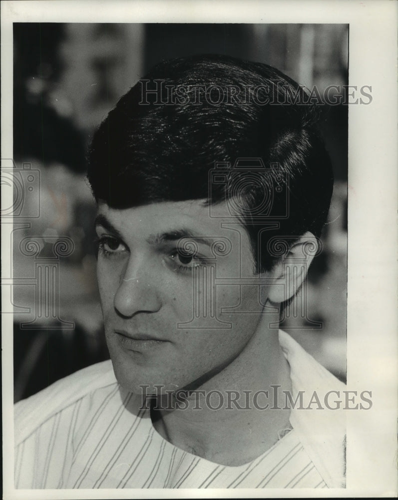 1966 Press Photo Singer Tommy Sands Getting Hair Trimmed for Role - mjp39658 - Historic Images