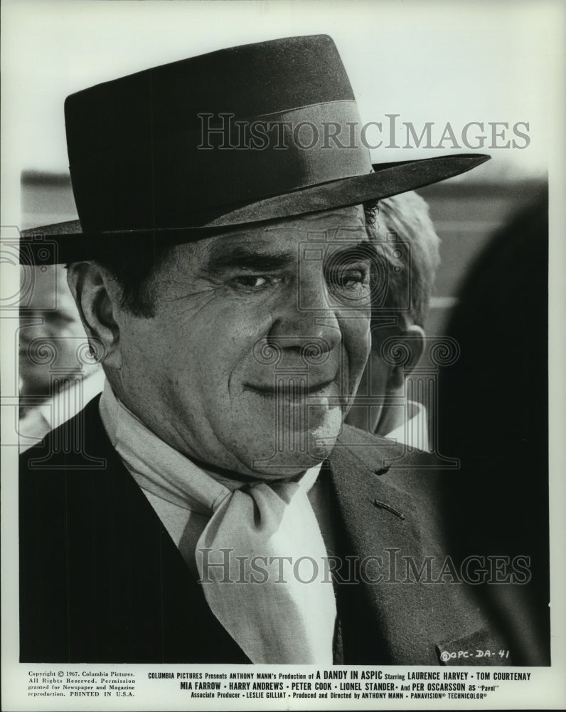 1967 Press Photo Actor Lionel Stander in the Film &quot;A Dandy in Aspic&quot; - mjp39678 - Historic Images