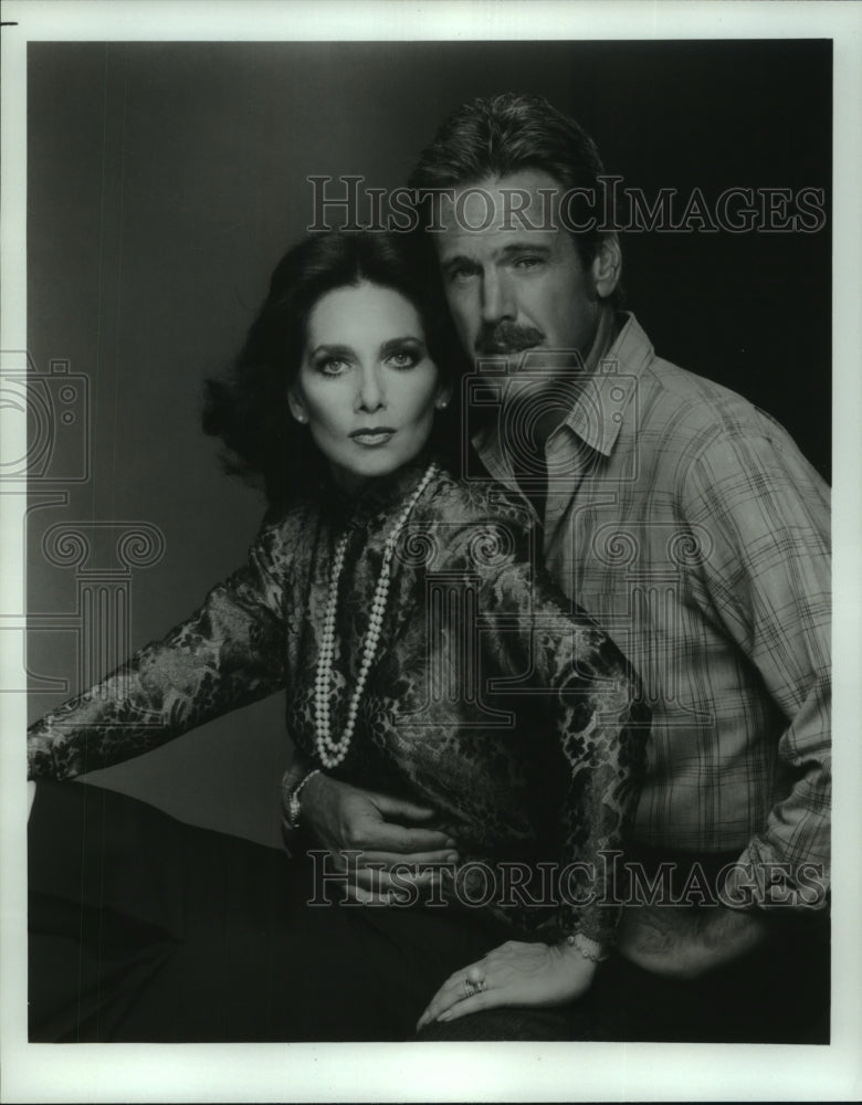 1986 Press Photo Suzanne Pleshette and Nicolas Surovy star in &quot;Bridges to Cross&quot; - Historic Images