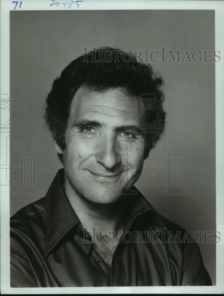 1978, Judd Hirsch actor, stars in &quot;Taxi,&quot; on ABC. - mjp39774 - Historic Images