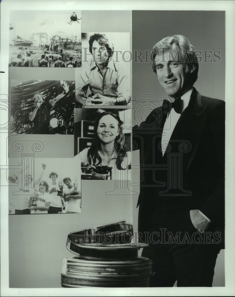 1980 Press Photo TV Host David Sheehan looks at &quot;Oscar&quot; races - mjp39802 - Historic Images