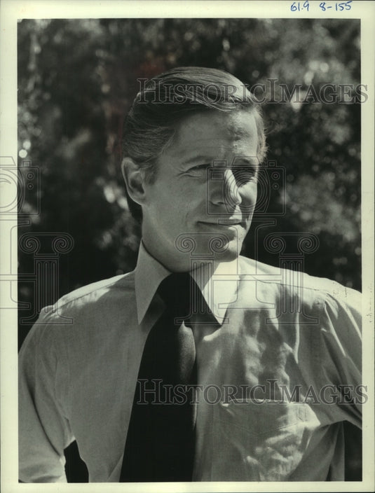1976, An aging Peter Strauss in "Rich Man, Poor Man-Book II" - Historic Images