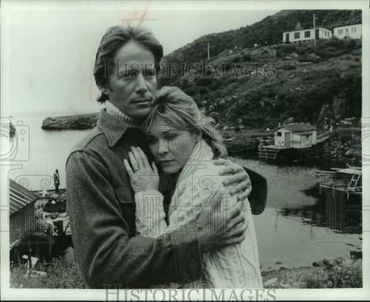 1981 Press Photo Actors Peter Strauss and Dee Wallace in a movie scene - Historic Images