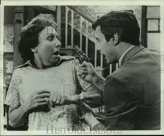 1977 Press Photo Edith Bunker (Jean Stapleton) attacked by rapist - mjp40085 - Historic Images