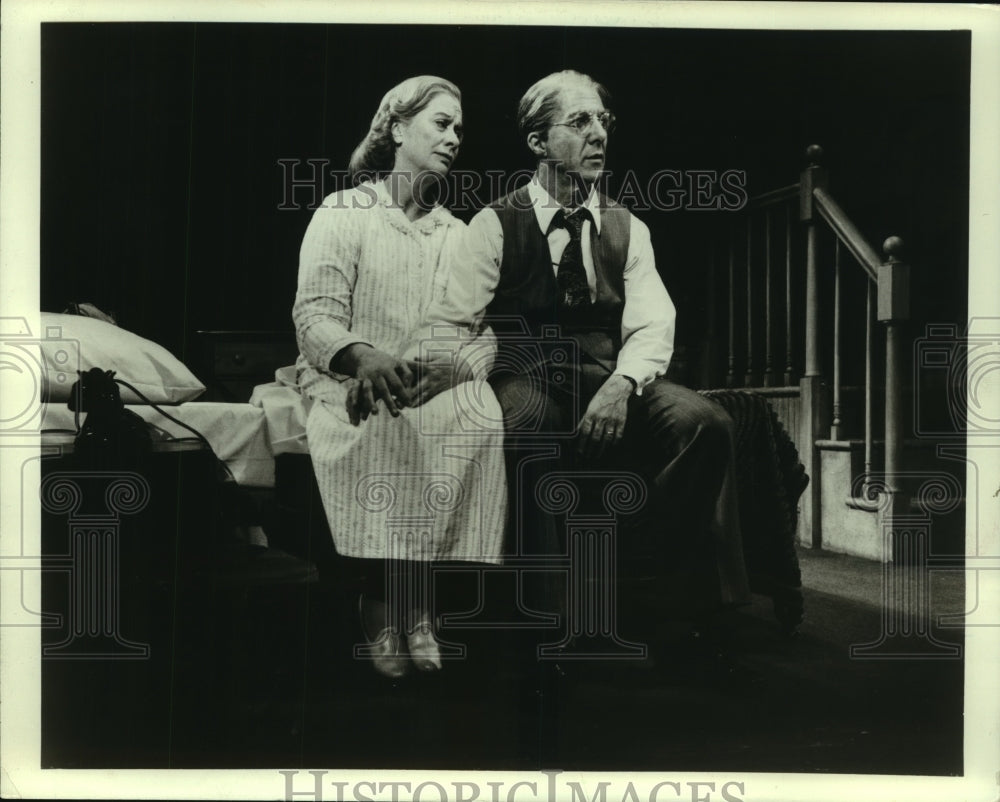 1984, Kate Reid, Dustin Hoffman star, Broadway "Death of a Salesman." - Historic Images