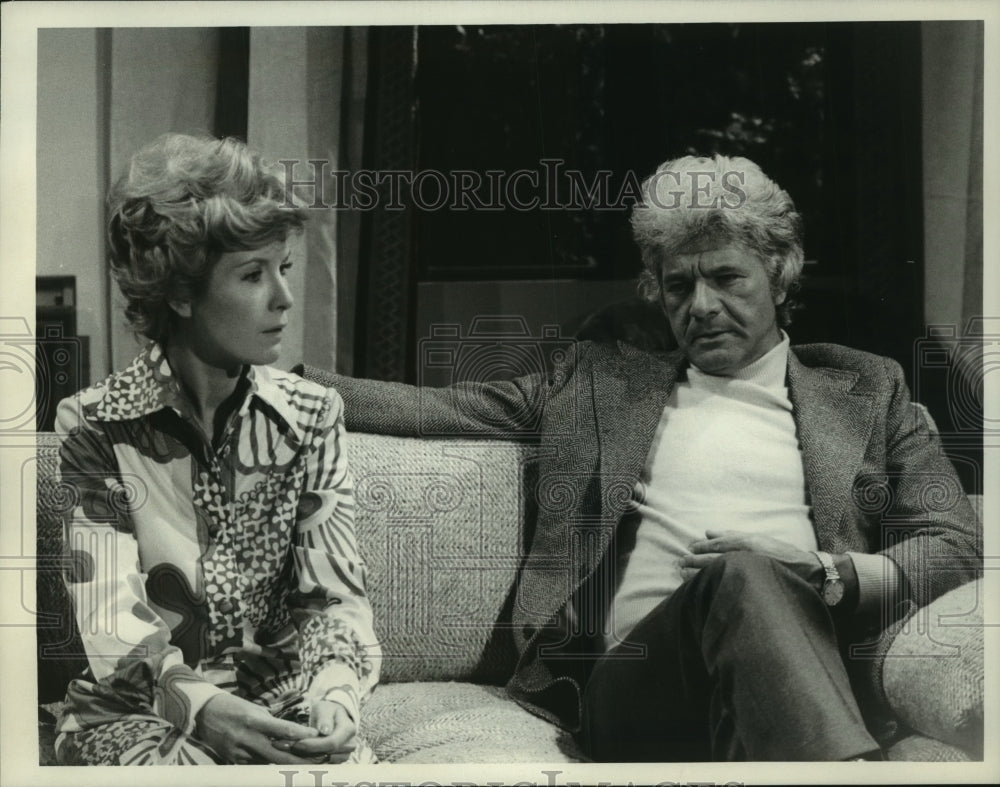 1974 Press Photo Julia Meade and Dick Shawn in &quot;My Little Love&quot; - Historic Images