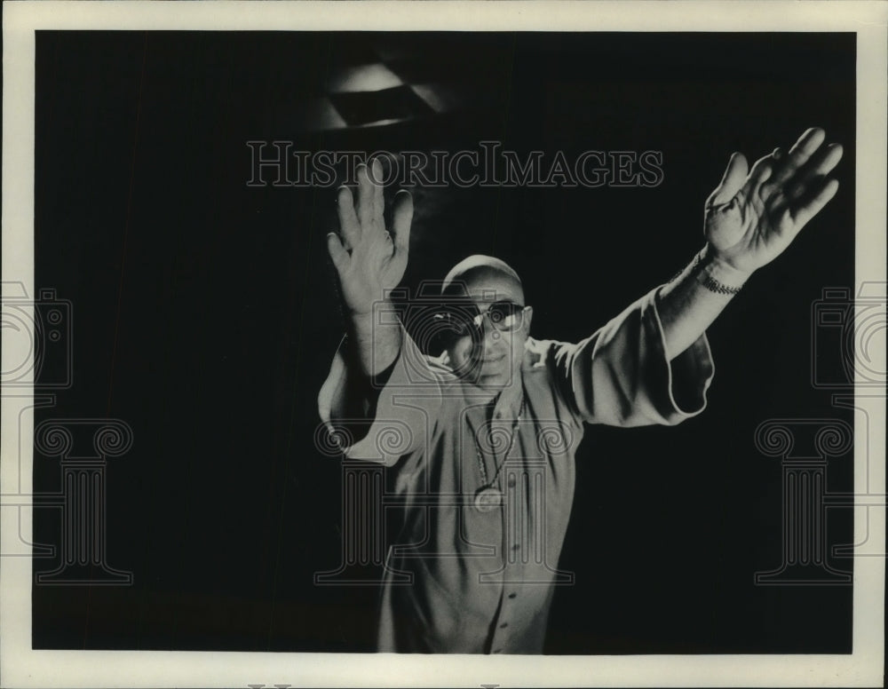 1979 Press Photo Telly Savalas In ABC&#39;s &#39;The French Atlantic Affair&#39; - mjp40239 - Historic Images