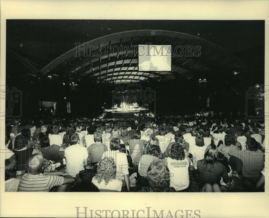 1984, Singer Bruce Springsteen Performs On Stage - mjp40245 - Historic Images