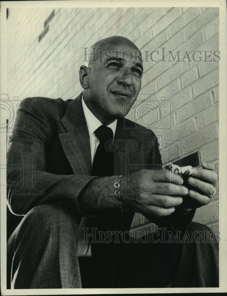 1975 Press Photo Actor Telly Savalas - mjp40331- Historic Images