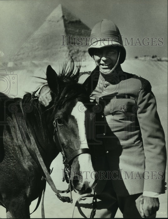 1966, Richard Johnson, actor - mjp40346 - Historic Images