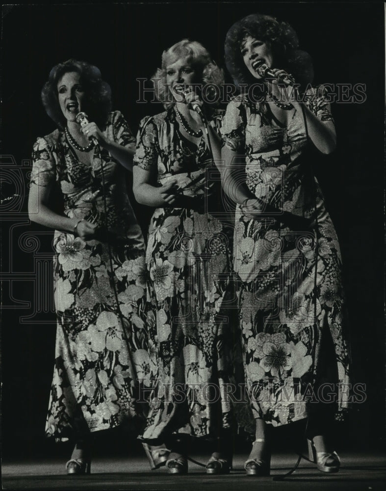 1977, The Rodo Sister from Waukesha on "Great TV Talent Search" - Historic Images