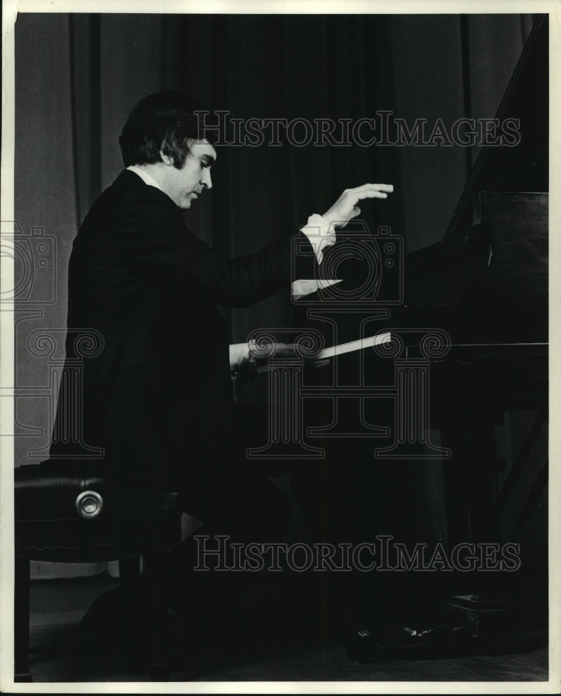 1978, Pianist Steven Swedish Jr. - mjp40496 - Historic Images