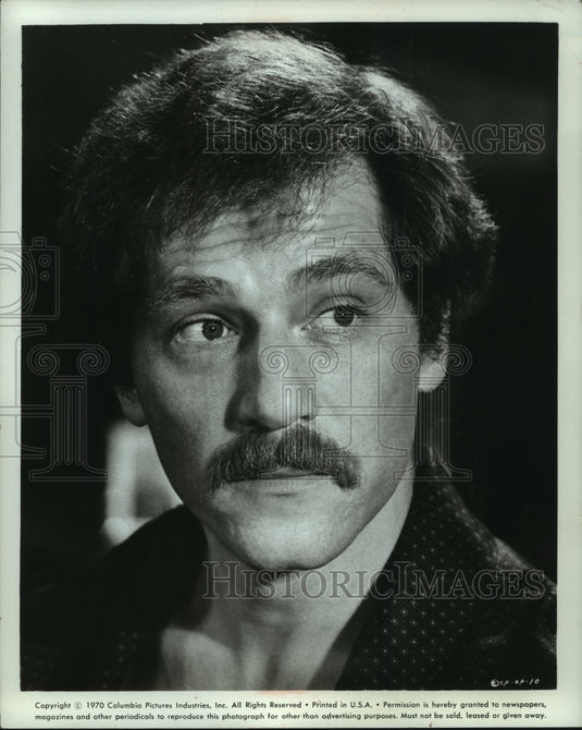 1970, George Segal in "The Owl and the Pussycat" - mjp40524 - Historic Images